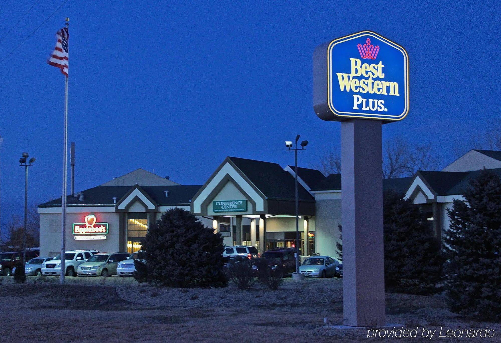Best Western Plus York Hotel And Conference Center Exterior photo
